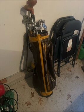 Vintage Jimmy Demaret pga golf bag and set of clubs